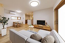 株式会社 芹工務店の施工事例「電気代高騰怖くない!太陽光パネルと蓄電池を搭載した高性能住宅」の画像