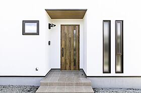 株式会社 芹工務店の施工事例「漆喰壁に全館空調 HEAT20G2グレードの住まい」の画像1