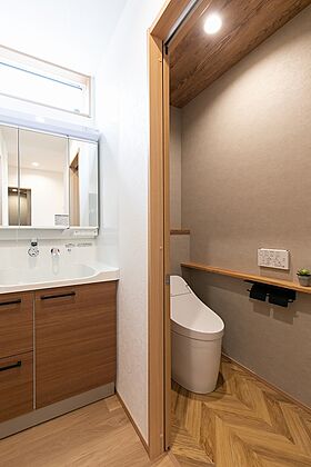 株式会社 芹工務店の施工事例「塗り壁で仕上げた 子育て世代の平屋」の画像6