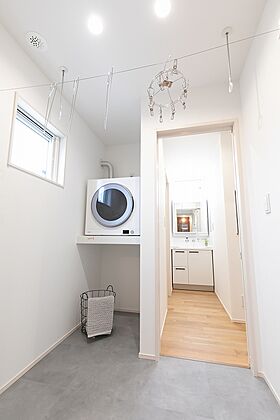 株式会社 芹工務店の施工事例「快適さと家事ラクにこだわった住まい」の画像4