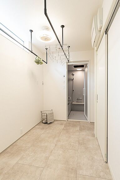 株式会社 芹工務店の施工事例「56坪の敷地に建つ 26坪の平屋住宅」の画像6