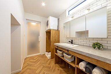 ハヤカワホームの施工事例「【39坪×2階建】大容量収納&吹抜け」の画像5