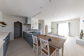 ハヤカワホームの施工事例「【33坪×2階建】ヌックスペース&アメリカン風なお家」の画像3