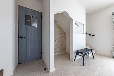 ハヤカワホームの施工事例「【33坪×2階建】ヌックスペース&アメリカン風なお家」の画像6