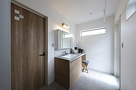 ハヤカワホームの施工事例「【37坪×平屋】吹抜けの開放感とスキップフロアの遊び心がある家」の画像7