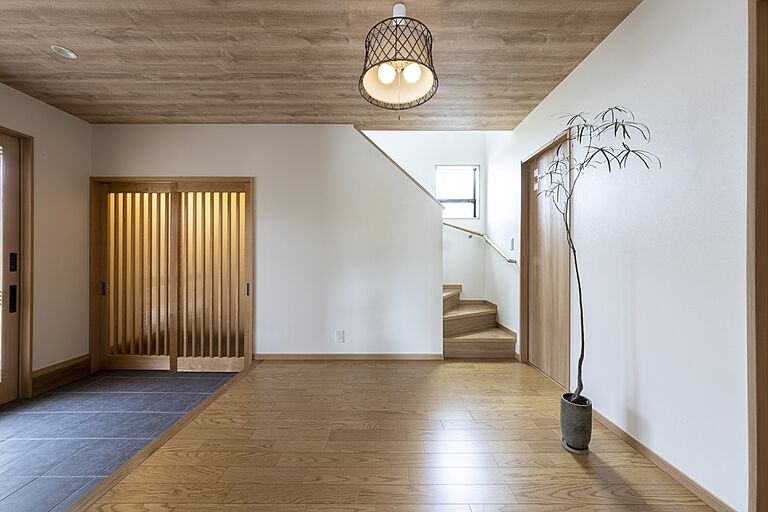 ハヤカワホームの公式画像_玄関3