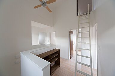 ハヤカワホームの施工事例「【31坪×2階建】My Family Base 吹き抜けがつなぐ家族の場所」の画像5