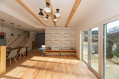 ハヤカワホームの施工事例「【37坪×2階建】My Cozy Nest 家族のほっとする場所」の画像1