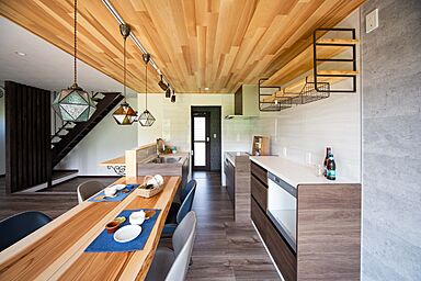 ハヤカワホームの施工事例「【35坪×2階建】家族の時間がふえる家。リビングに本棚がある暮らし」の画像4