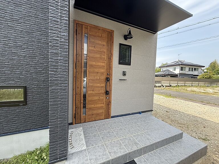 ハヤカワホームの公式画像_玄関2