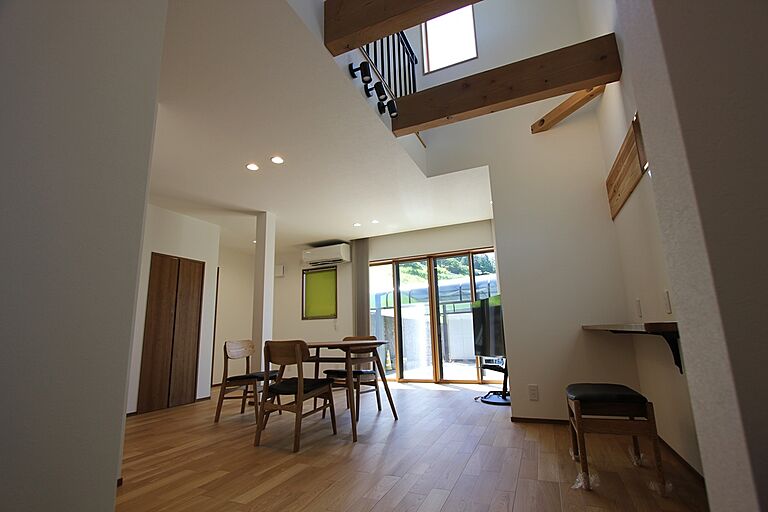 ハヤカワホームの公式画像_リビング3