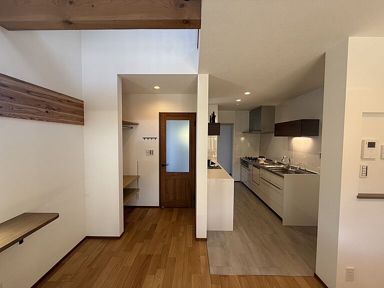 ハヤカワホームの公式画像_リビング6