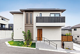 トヨタホームの施工事例「家族とくつろぐ時間を大切にする 居心地のいい北欧デザインの住まい。」のメイン画像