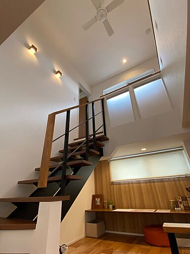 Daiei Home (株)大栄の施工事例「新潟市T様邸 スキップフロアがある家(リビング階段・スタディコーナー・広い収納)」の画像2