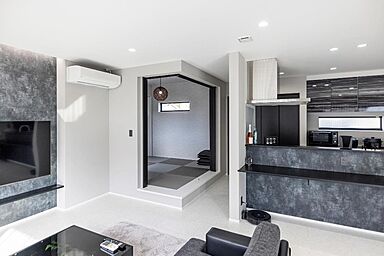 株式会社エヌハウスの施工事例「【自由設計/36坪/平屋】広いLDKのあるモダン平屋の家!導線バツグンの間取り!」の画像