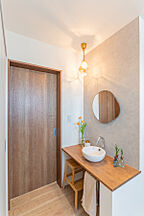 シンプルモダンスタイルの洗面所 株式会社エヌハウスの事例画像