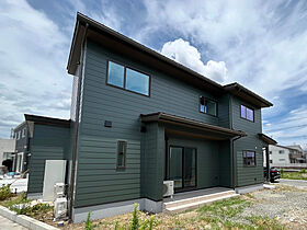 株式会社エヌハウスの施工事例「【蓄電池搭載】省エネ性能を追求したガルバリウム鋼板がかっこいい家」のメイン画像