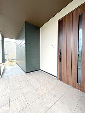 株式会社エヌハウスの施工事例「【蓄電池搭載】省エネ性能を追求したガルバリウム鋼板がかっこいい家」の画像2