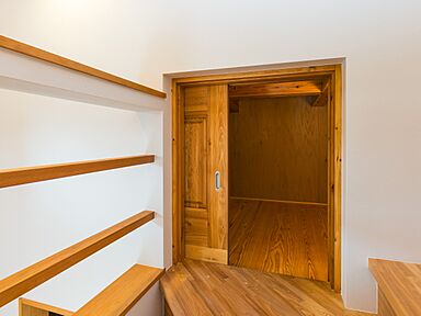 無添加住宅エスサイクル設計の施工事例「大きな土間のある自然素材の家」の画像6