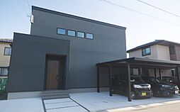 タカノホームの施工事例「アーティスティックなブラックの家」の画像