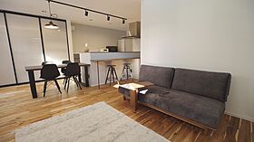 タカノホームの施工事例「アーティスティックなブラックの家」の画像1