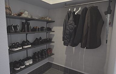 タカノホームの施工事例「アーティスティックなブラックの家」の画像6