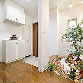 クレバリーホーム湘南店の施工事例「N様邸 理想の間取りと空間デザインでボタニカルな暮らしを楽しむ住まい」の画像1