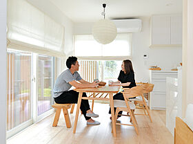 クレバリーホーム湘南店の施工事例「N様邸 構造への信頼から実現したのは20代の感性が光る3階建ての住まい」のメイン画像