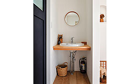 クレバリーホーム湘南店の施工事例「N様邸 構造への信頼から実現したのは20代の感性が光る3階建ての住まい」の画像3