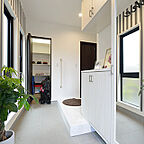 シンプルモダンスタイルの玄関 クレバリーホーム湘南店の事例画像