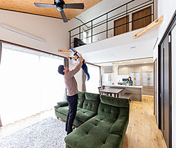 クレバリーホーム湘南店の施工事例「K様邸 イメージは“2階のある”平屋住宅 子育ても家事も楽しめる住まい」の画像