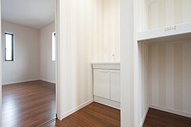 ほっとほーむの施工事例「【姫路/寝室1階/シンプル/半平屋】寝室は1階に、大工さんが考えた自分のお家」の画像3