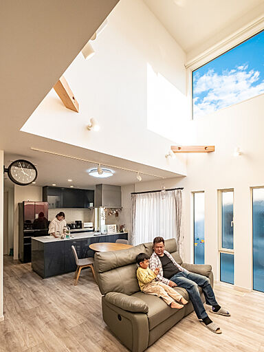 イデキョウホーム株式会社の施工事例「冬も夏も薄着で快適に過ごせる「全館空調&屋上庭園付きの省エネ住宅」」の画像2