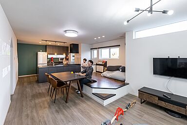 イデキョウホーム株式会社の施工事例「冬の朝も、お風呂上がりも快適、エアコン1台の省エネ全館空調」の画像