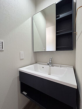 イデキョウホーム株式会社の施工事例「子どもに目が届く開放的なリビングと全館空調で一年中快適な暮らし」の画像6