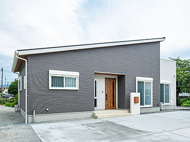 イデキョウホーム株式会社の施工事例「コンパクトでも広い家で、心豊かに暮らしたい!」の画像1