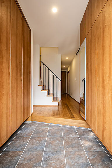 イデキョウホーム株式会社の施工事例「家族がのびのび暮らせる、無垢の床と光あふれるリビングの家」の画像10