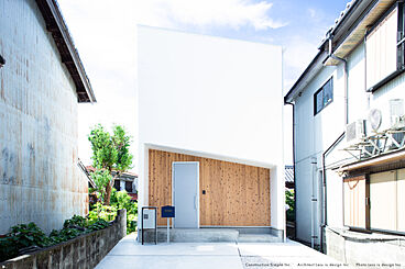 デザインセンターオワリヤの施工事例「旗竿地に建つ住宅」の画像