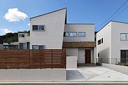 東亜ハウス株式会社の施工事例「木質感と家族の雰囲気をいつも感じることができる家」の画像