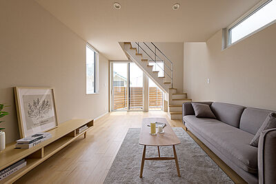 シンプルモダンスタイルのリビング 東亜ハウス株式会社の事例画像