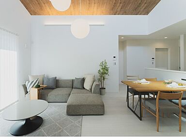 JOIN US HOME (ジョイナスホーム)の施工事例「【津島市/平屋/白基調/シンプルモダン】ワンフロアで繋がる平屋住宅」の画像1