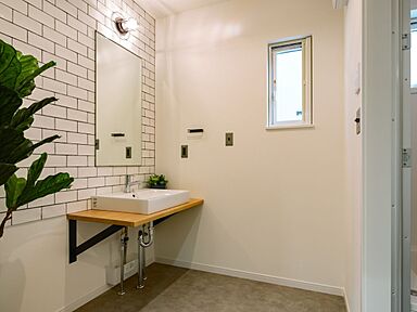 JOIN US HOME (ジョイナスホーム)の施工事例「【弥富市/吹き抜け/アメリカンスタイル】ZERO-CUBE FREAK’S」の画像4