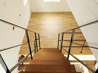 JOIN US HOME (ジョイナスホーム)の施工事例「【多治見市/屋上/吹き抜け鉄骨階段/開放感】屋上と植物とダンスと暮らす家」の画像7