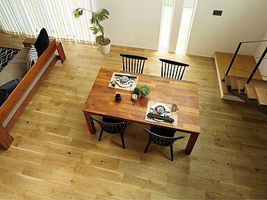 JOIN US HOME (ジョイナスホーム)の施工事例「【多治見市/屋上/吹き抜け鉄骨階段/開放感】屋上と植物とダンスと暮らす家」の画像8