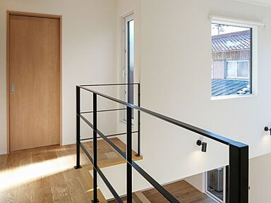 JOIN US HOME (ジョイナスホーム)の施工事例「【名古屋市/二世帯/総タイル/重厚感】二世帯で暮らす総タイル張りの温もりのある家」の画像7