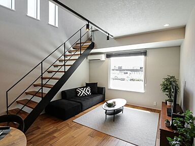 JOIN US HOME (ジョイナスホーム)の施工事例「【愛西市/省エネスマートハウス/モダン】敷地31坪で叶える、省エネスマートハウス」の画像1