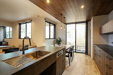 JOIN US HOME (ジョイナスホーム)の施工事例「【蟹江町/こだわりキッチン/家事動線】大人モダンナチュラルハウス」の画像4