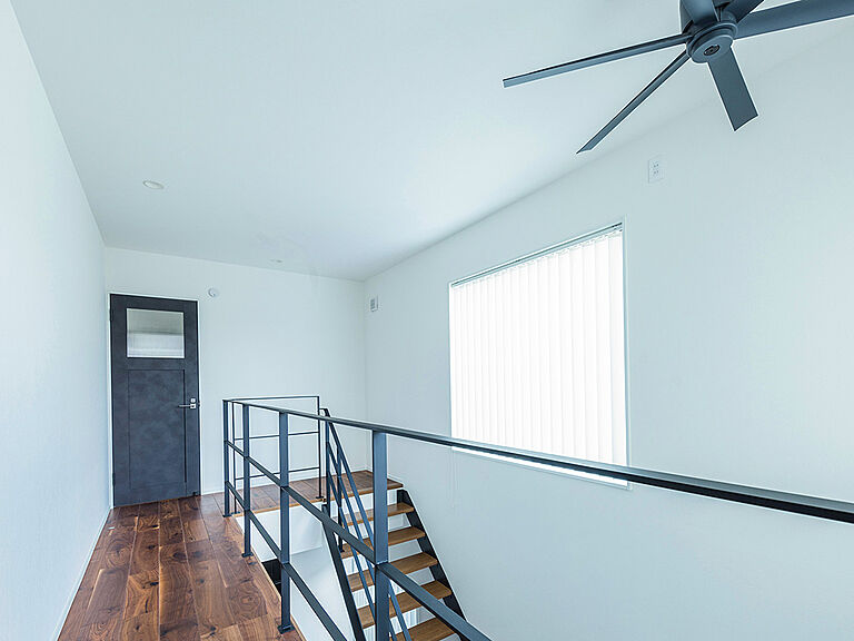 REGALO建築設計の公式画像_階段6