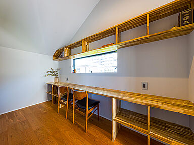 REGALO建築設計の施工事例「【高気密高断熱/2LDK】木と石を表現。子ども達がのびのび遊べる中庭がある家」の画像5