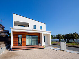 REGALO建築設計の施工事例「【高気密高断熱/4LDK】ナチュラルモダンで開放的な家」のメイン画像